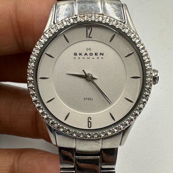 Skagen Accessories - Skagen Watch Women Silver Tone Crystal Bezel Water Resistant New Battery 6.25"